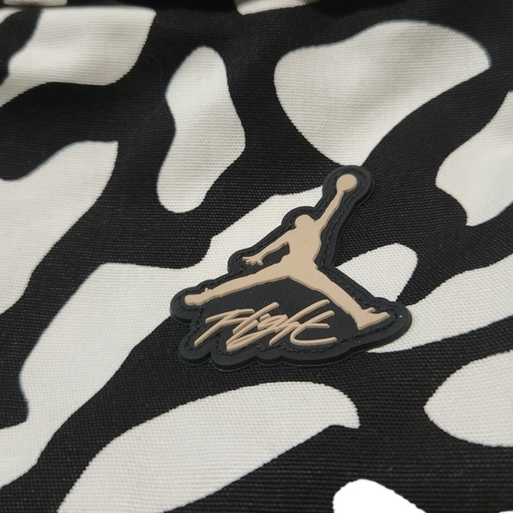 Nike Air Jordan Heritage Flight Vest  Elephant Cement  White Small - Picture 3 of 3